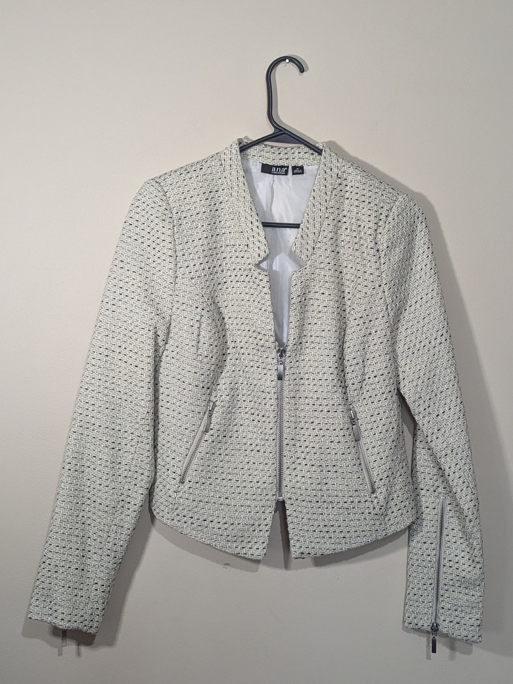 A.N.A Tweed Jacket Women’s Medium Cropped Zip Up Blazer Cream Black Texture